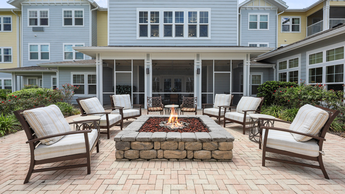 The Carriage House patio2